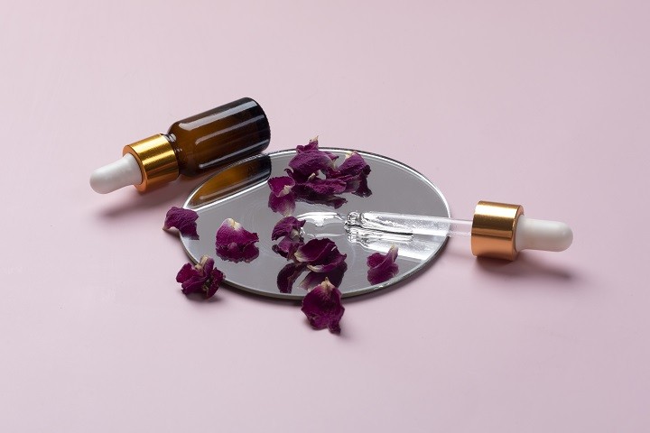 rose petal oil